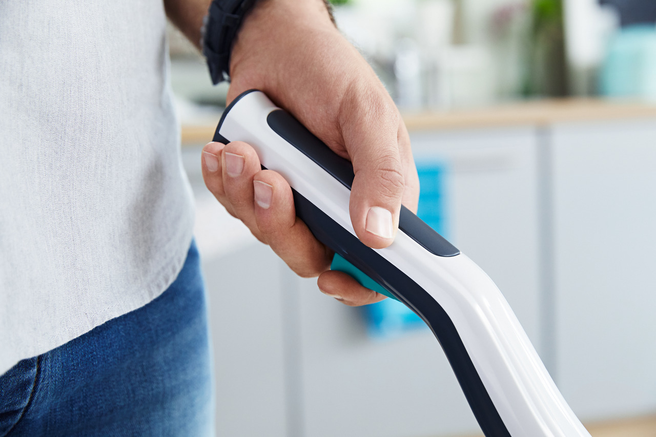 Leifheit CleanTenso Steam mop 0,55 L 1200 W Turquoise, Blanc