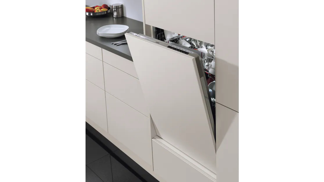 AEG LAVE-VAISSELLE INT. FSB53617Z