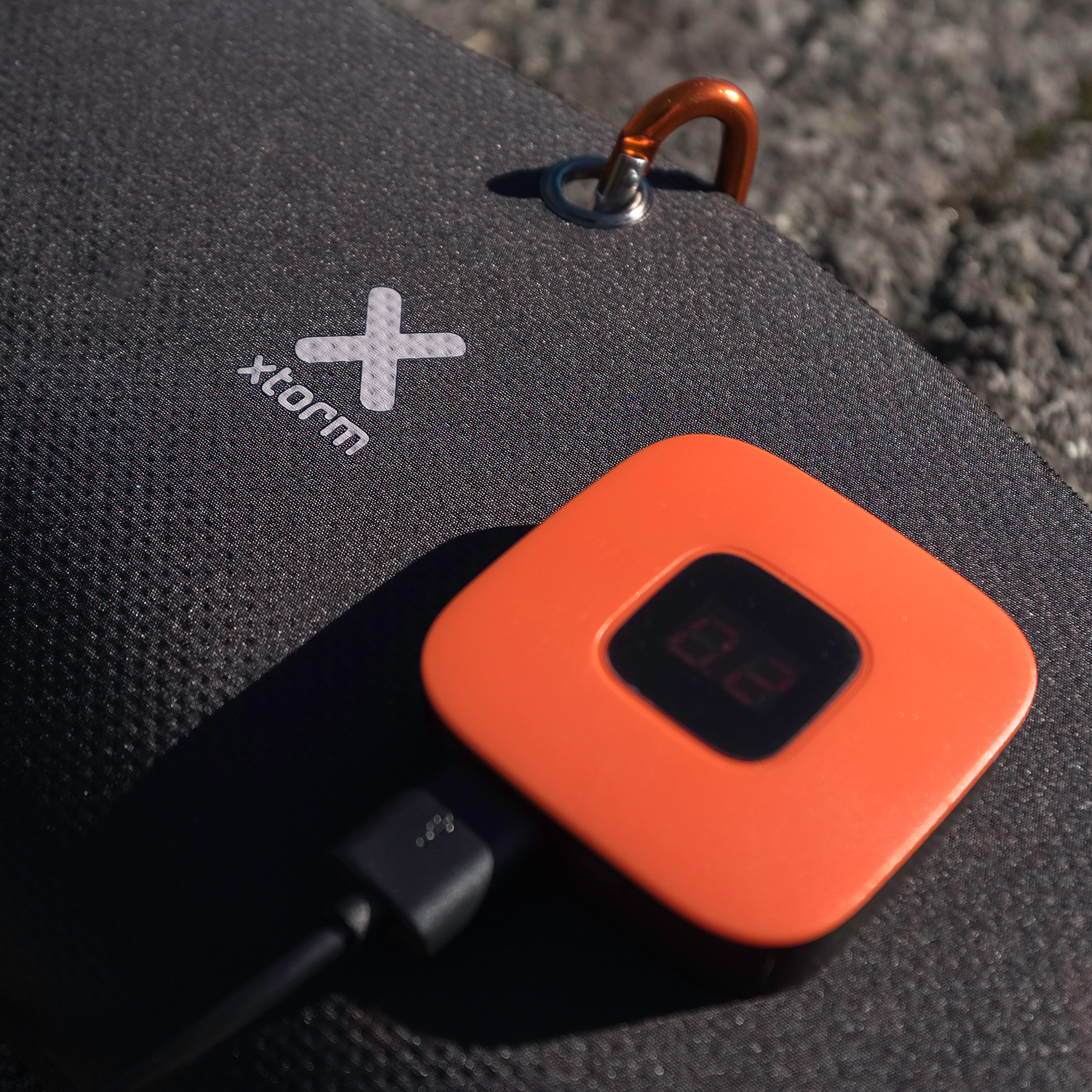 Powerbank Solarbooster lader USB-A& USB-C 21W zwart