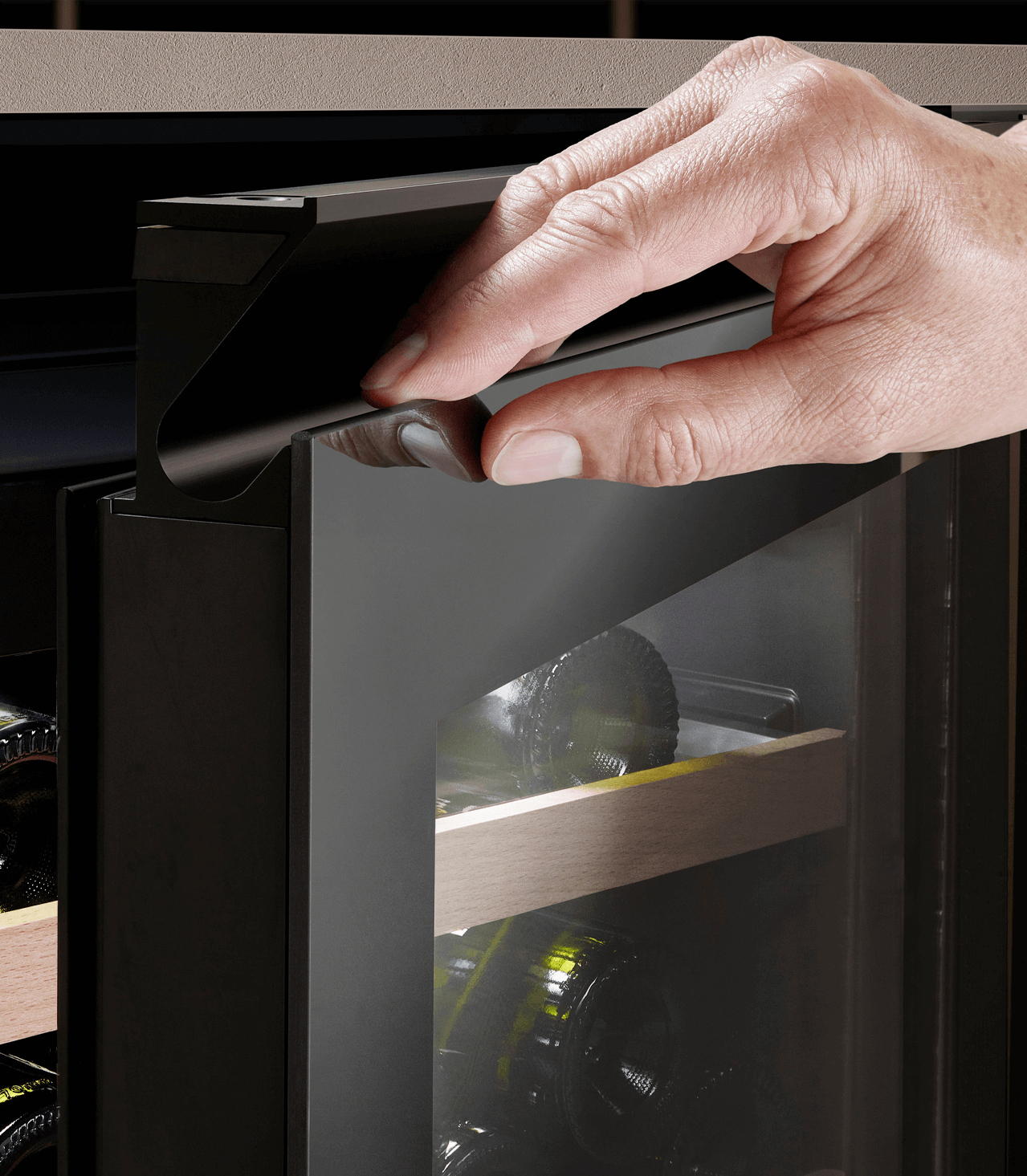 Liebherr UWgb 3632-20 Thermo-elektrische wijnkoeler Onderbouw Antraciet 32 fles(sen)