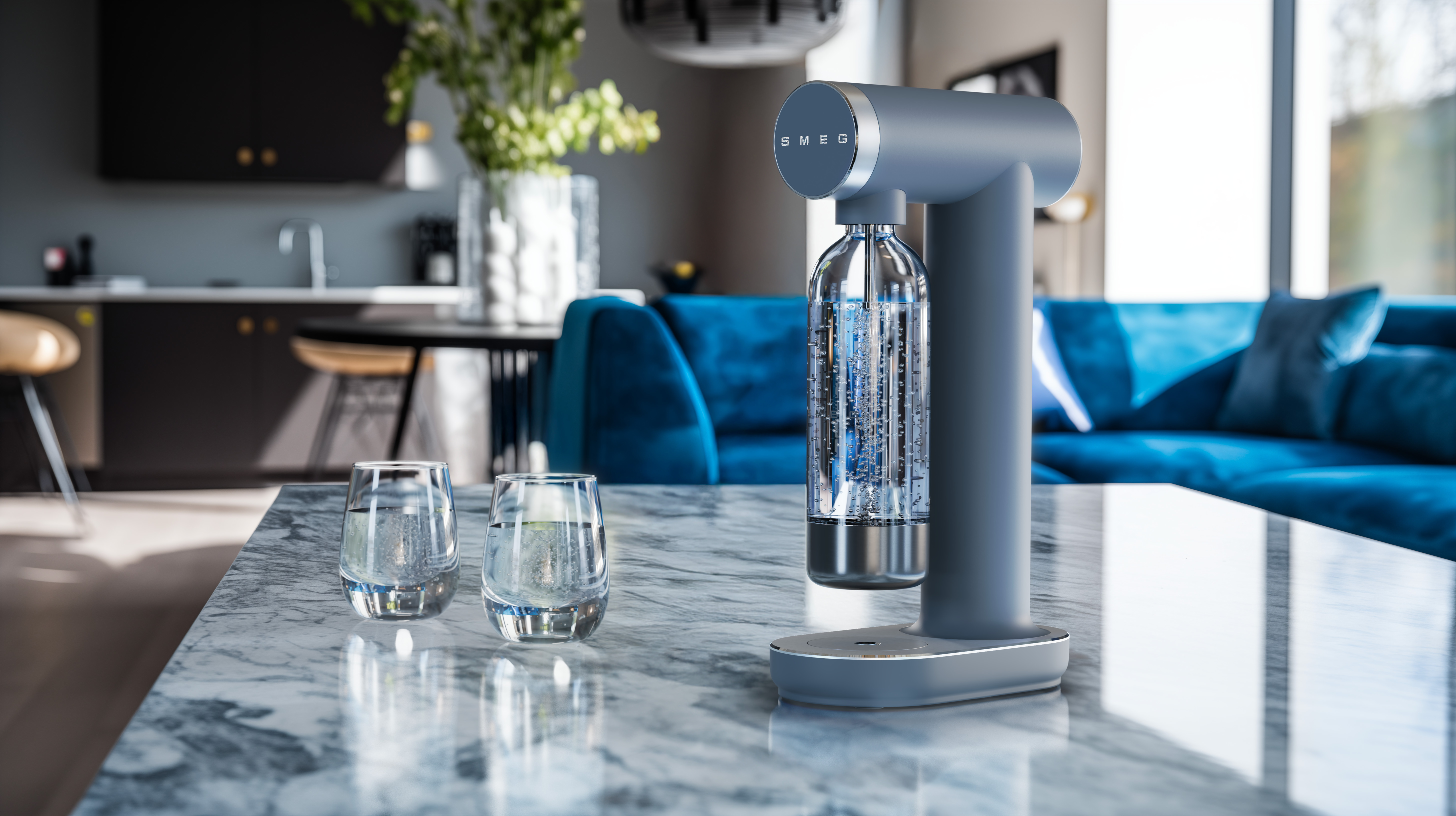 Bruiswatertoestel SMEG SKC01SBM Tritan Renew fles / 1L / storm blue