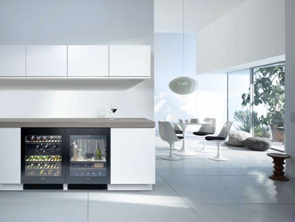Miele KWT 6322 UG Refroidisseur de vin compresseur Intégré Noir 34 bouteille(s)