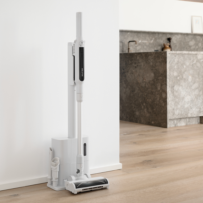 Steelstofzuiger NILFISK 128390186 Move / Docking Station / zwart