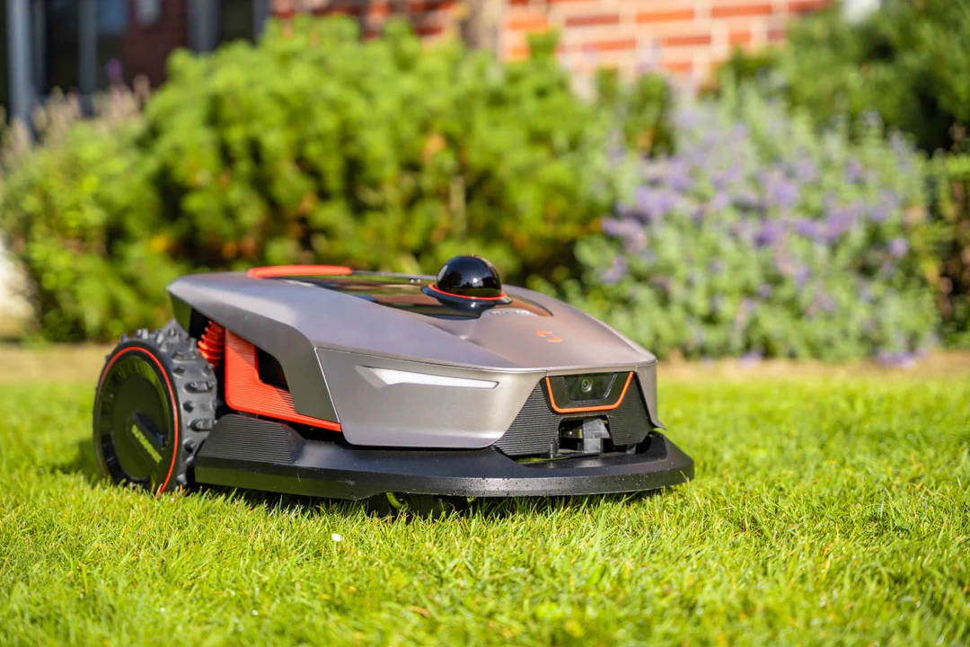 Robotmaaier SUNSEEKER ELITE X4 - 1200 M² met Lidar 