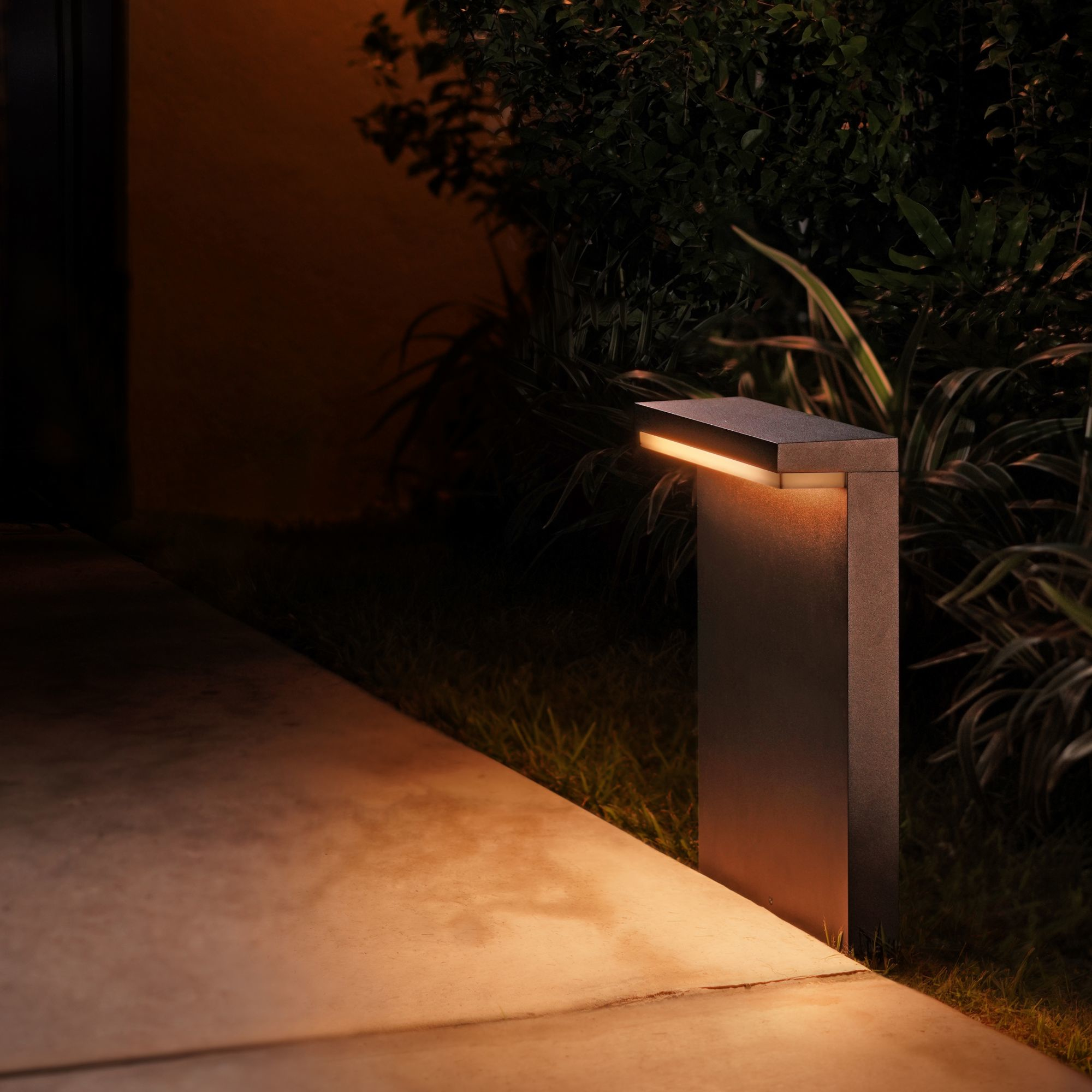 Outdoor PHILIPS HUE Nyro White Color Amb. Sokkellamp (Basis)