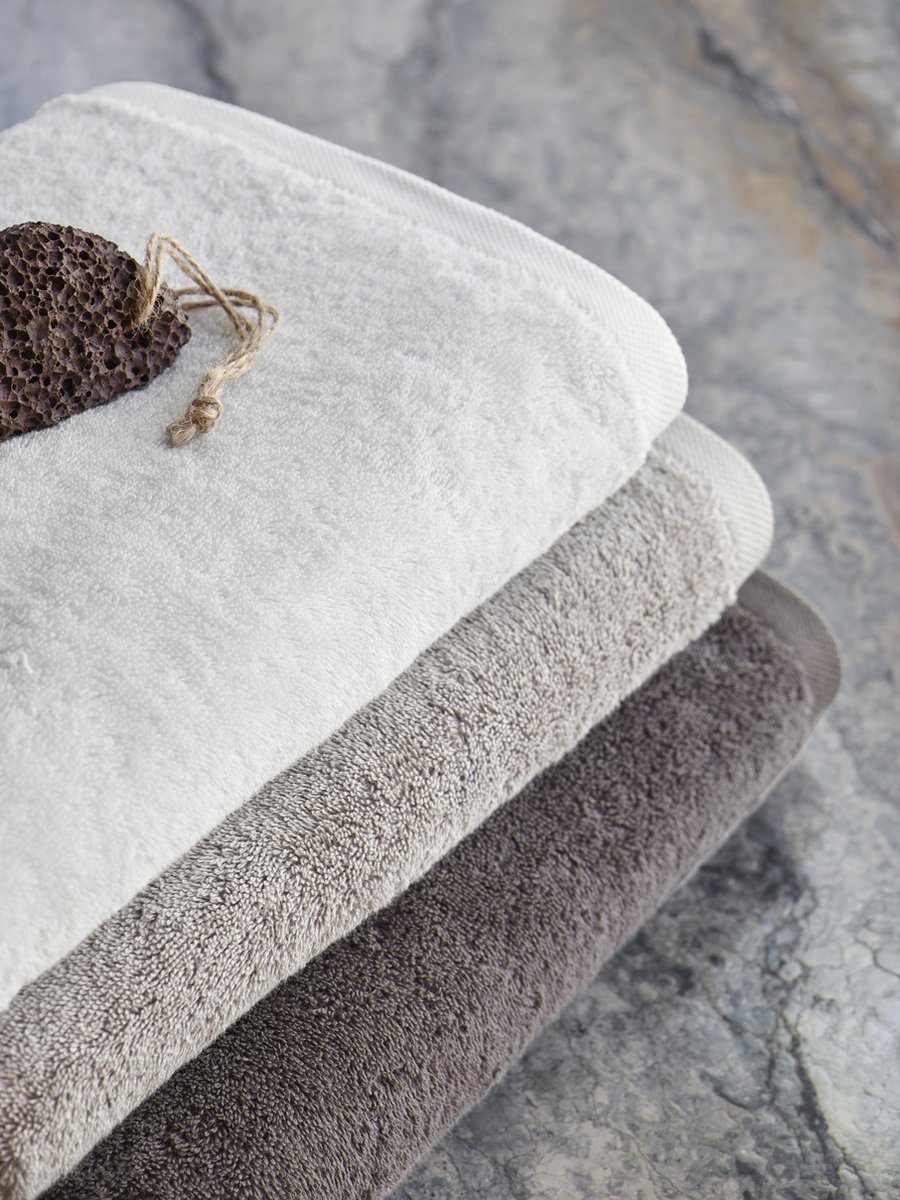 Badlaken Aquanova LONTWL-106 London 70x130cm Truffle