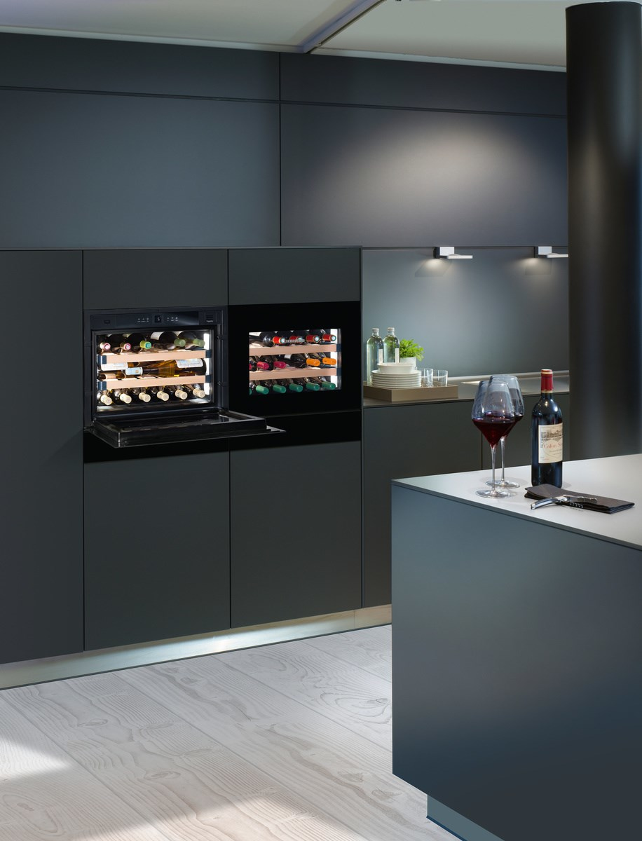 Liebherr WKEgb 582 GrandCru Intégré Noir 18 bouteille(s)