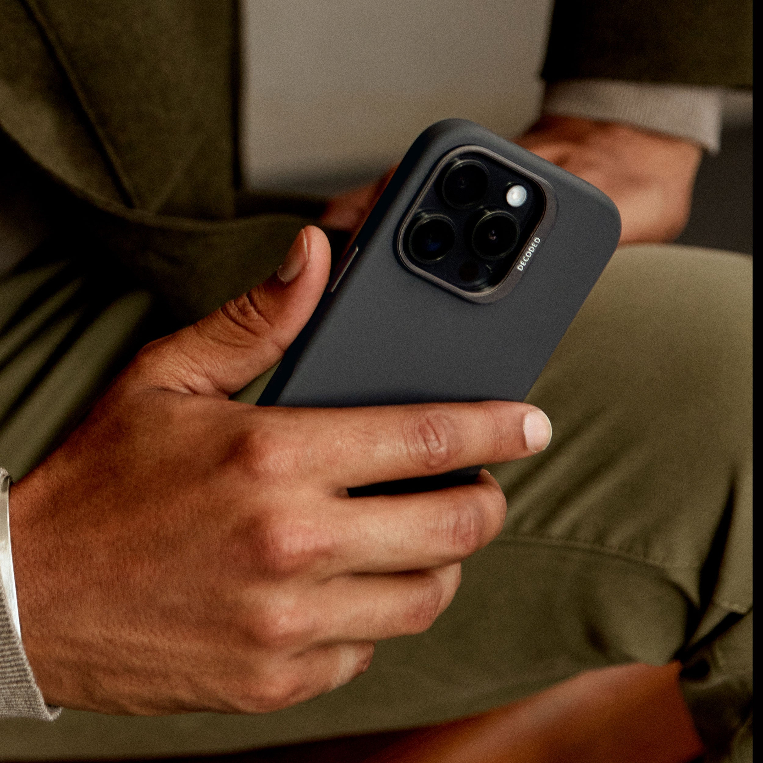 Decoded Leather Backcover Apple iPhone 16 Pro Max Black