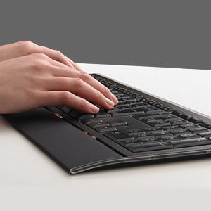 Logitech Illuminated Keyboard k740 clavier Bureau USB AZERTY Français Noir