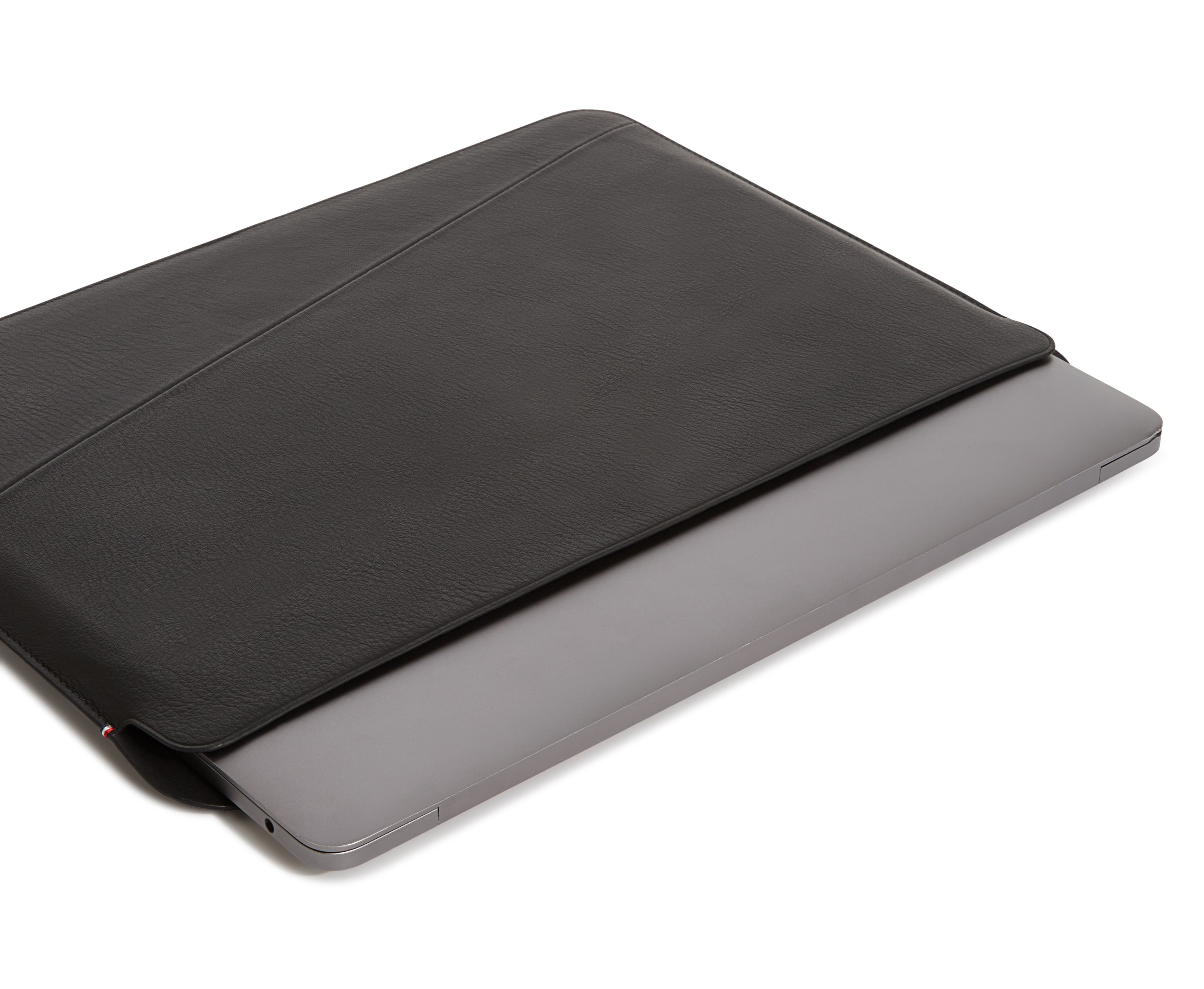 Decoded Leather Frame Sleeve for Macbook 13 inch black