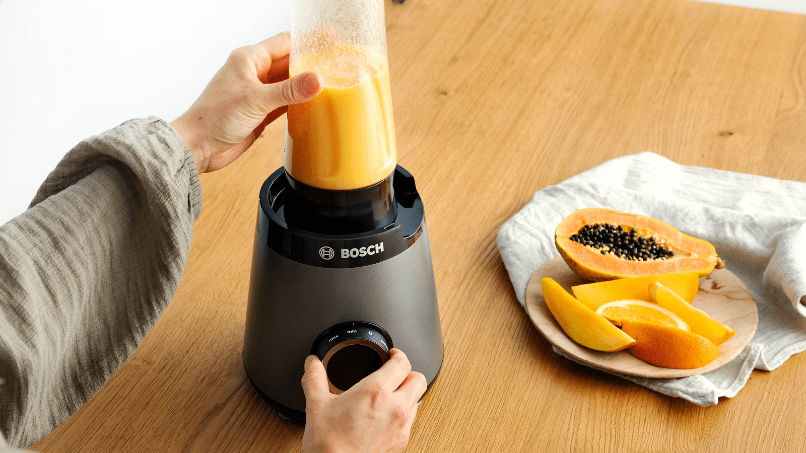 Bosch blender 1200w MMB6174S