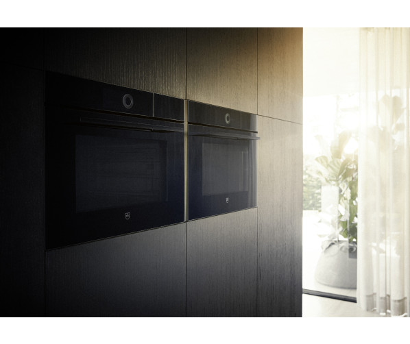 Oven BI VZUG CombiSteamer V6000 45F / zwart spiegelglas / 45cm, vaste wateraansl.