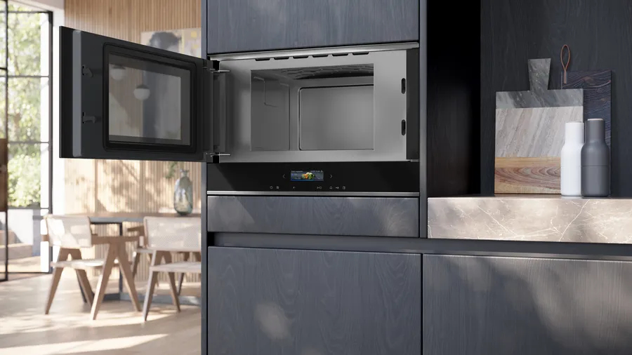 Siemens iQ700 BF722L1B1 micro-onde Noir Micro-onde simple Intégré 21 L 900 W