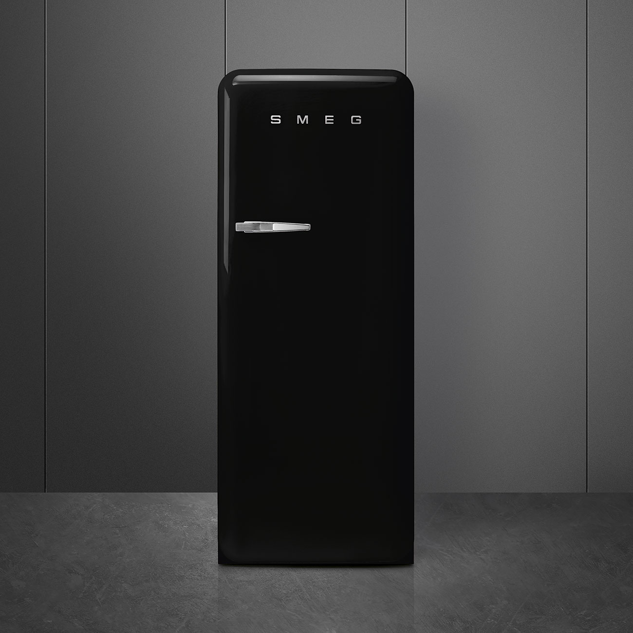 Koelkast SMEG FAB28RBL6 50's Style / C / 244L+26L / 153cm / zwart