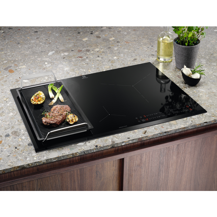 Inductiekookplaat ELECTROLUX LIV834 / 5 zones / 78cm