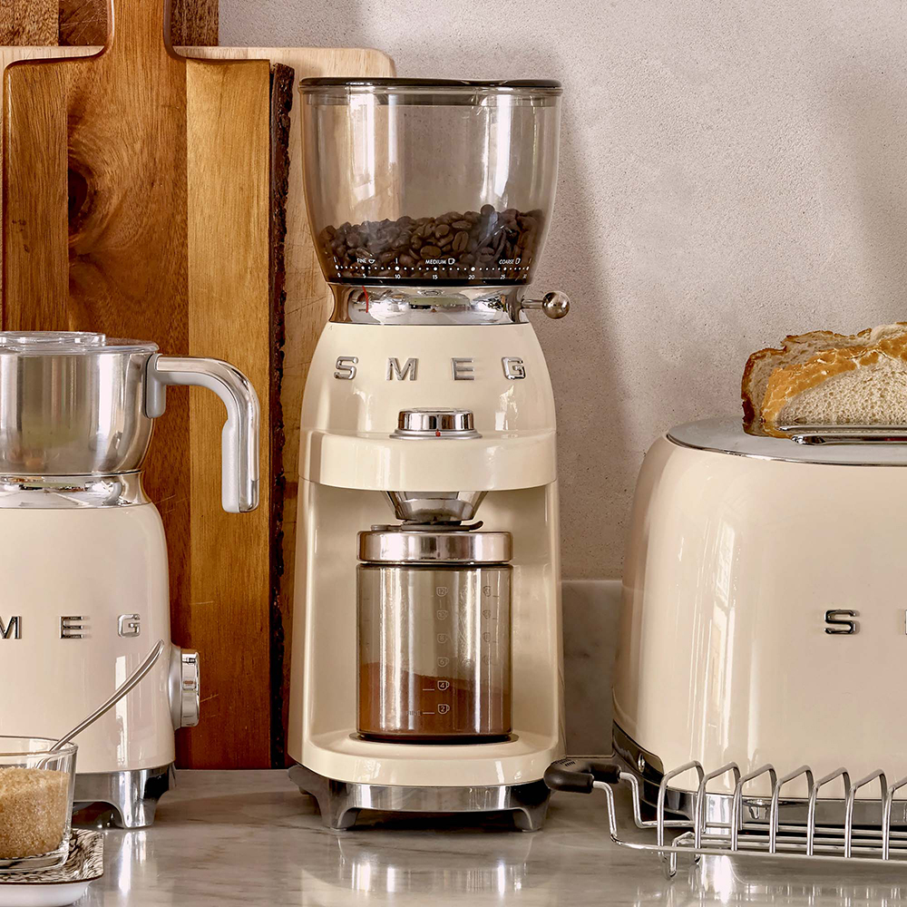 Smeg moulin à café CRÈMECGF01CREU