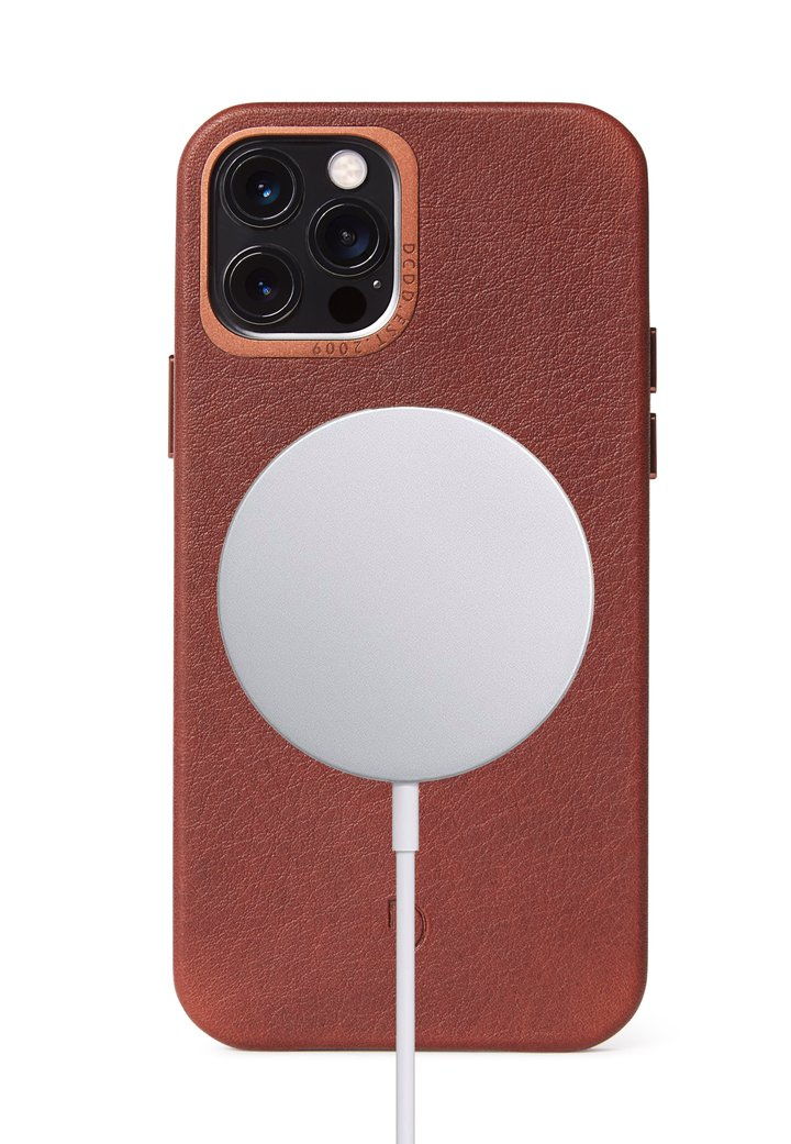 Tas DECODED Back Cover Brown - iPhone 12 Pro Max MagSafe