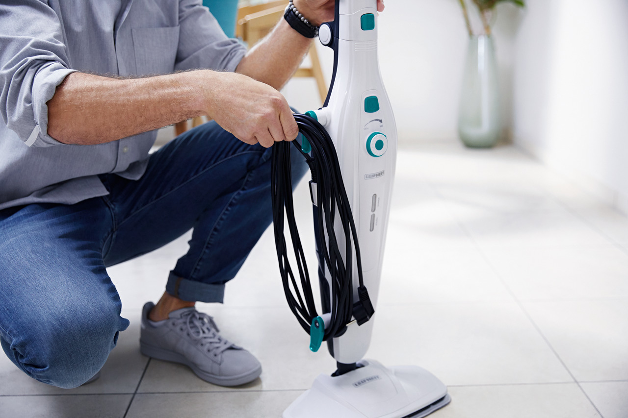 Leifheit CleanTenso Steam mop 0,55 L 1200 W Turquoise, Blanc