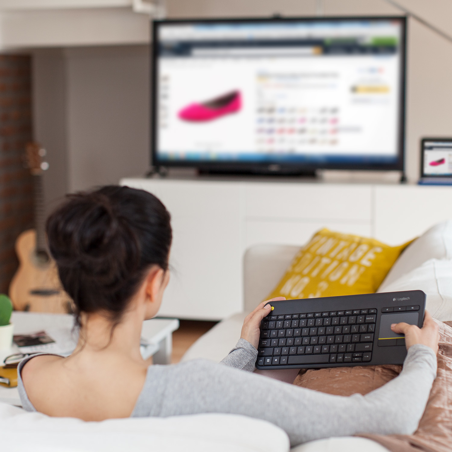 Logitech wireless touch keyboard k400 bl