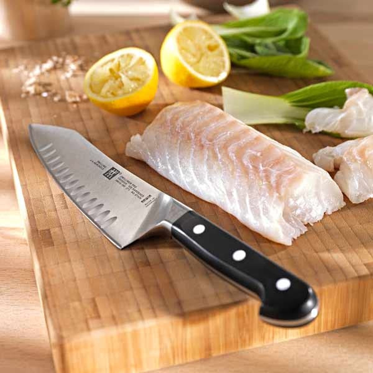 Zwilling pro santoku-mes met kuiltjes