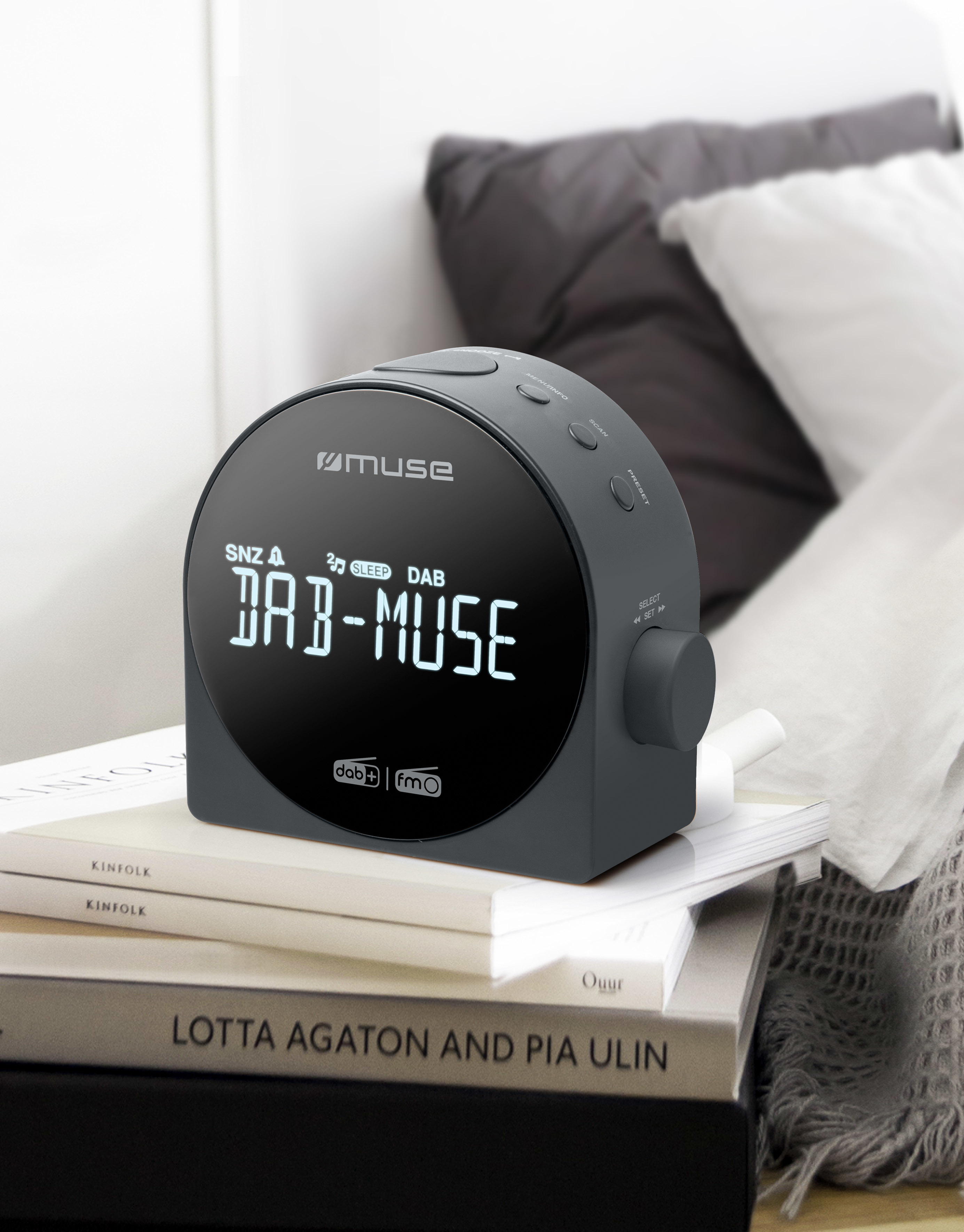 Muse clock radio M185CDB