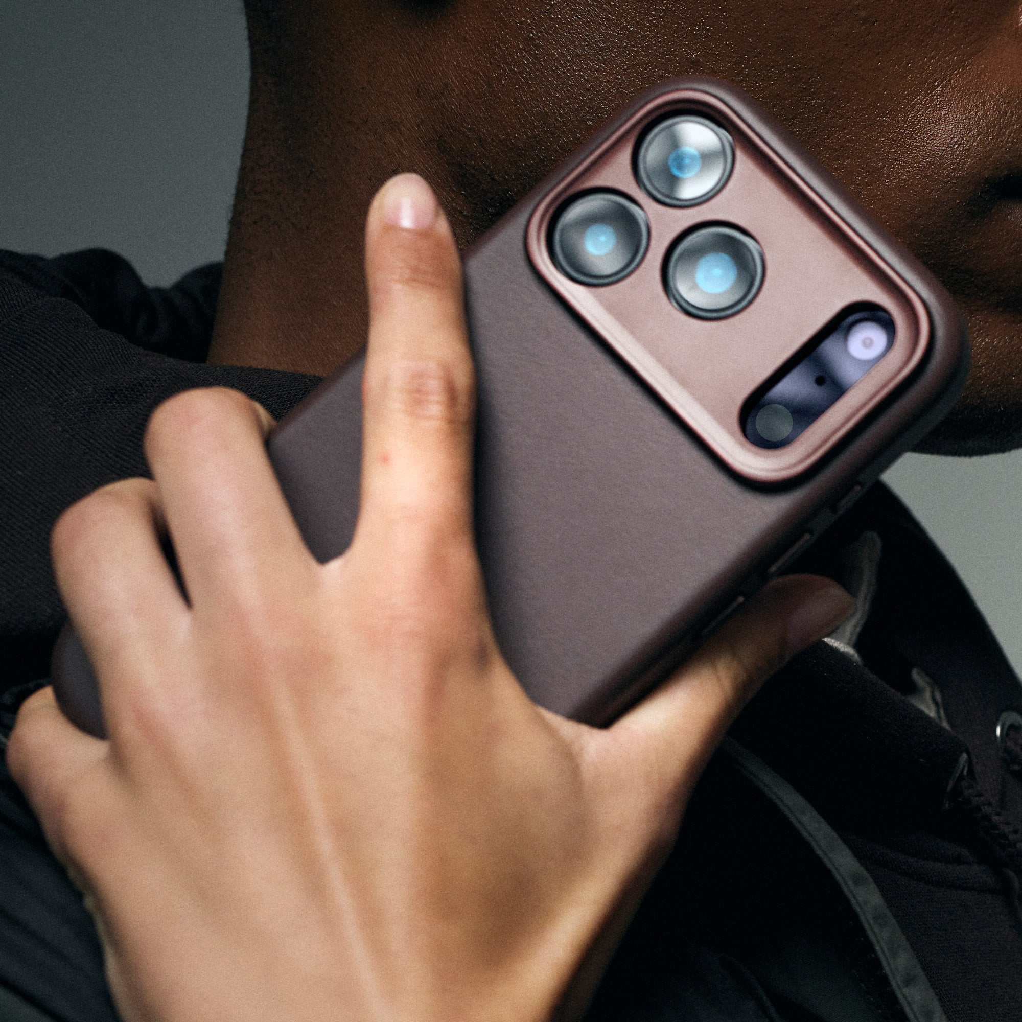 Decoded Leather Backcover Apple iPhone 17 Pro Chocolate Brown