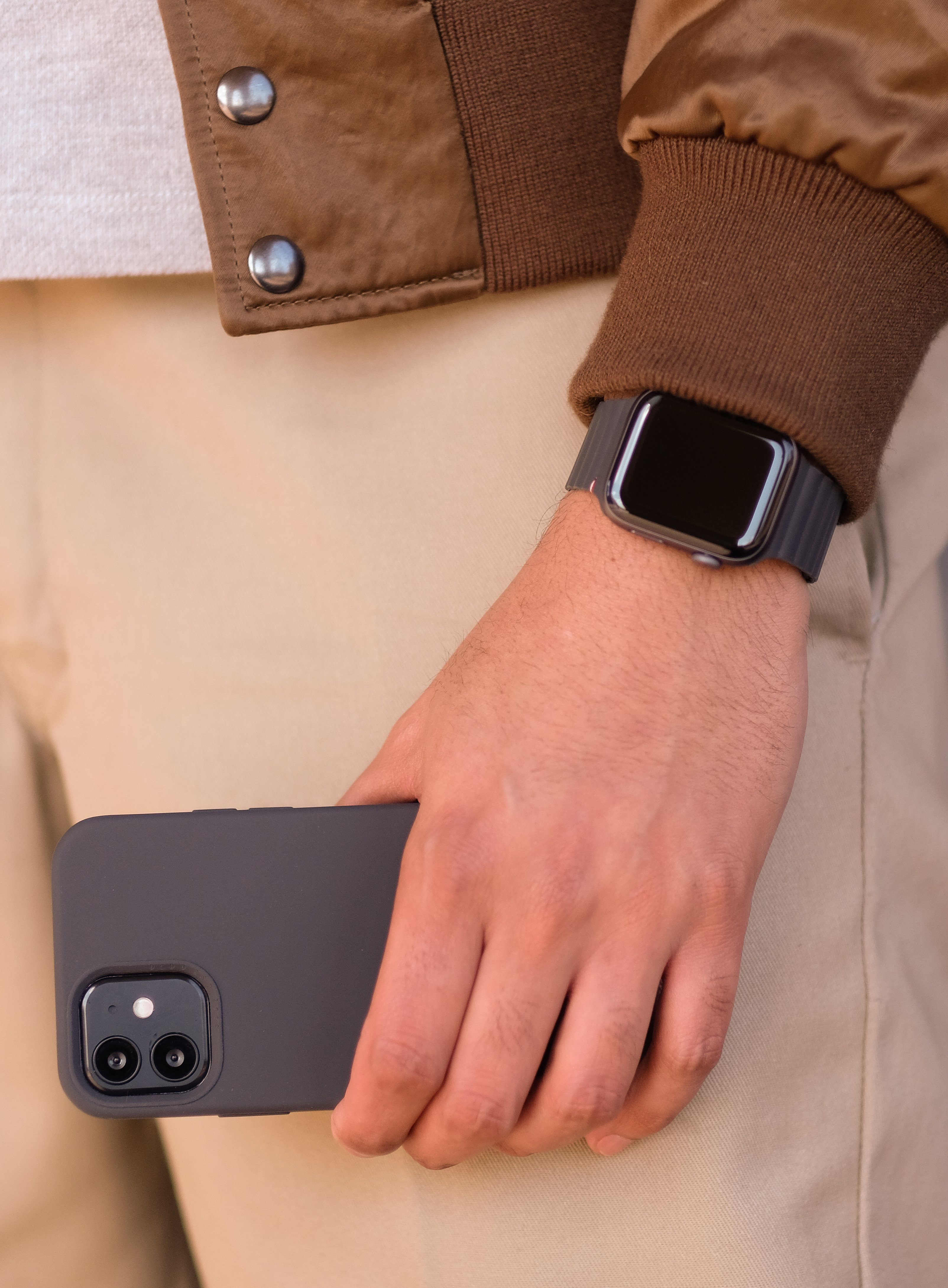 Decoded Apple watch 44mm/42mm, silicone magnetic traction strap, charcoal