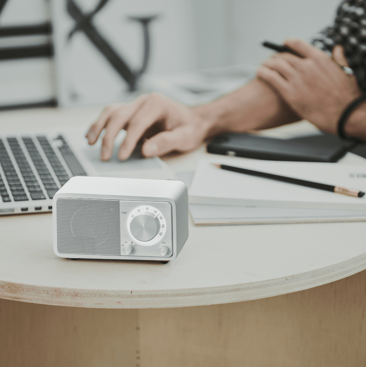 Sangean wr-7 cabinet radio blanc