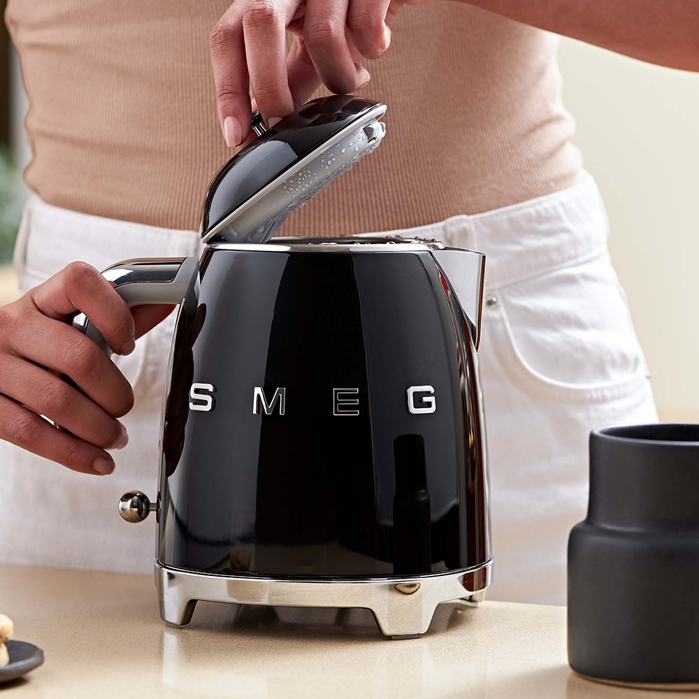 Waterkoker SMEG KLF05BLEU 0,8L / Zwart