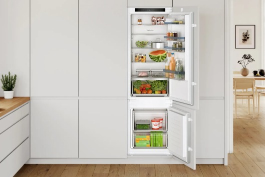 Bosch Serie 4 KIV87VSE0 koel-vriescombinatie Ingebouwd 270 l E
