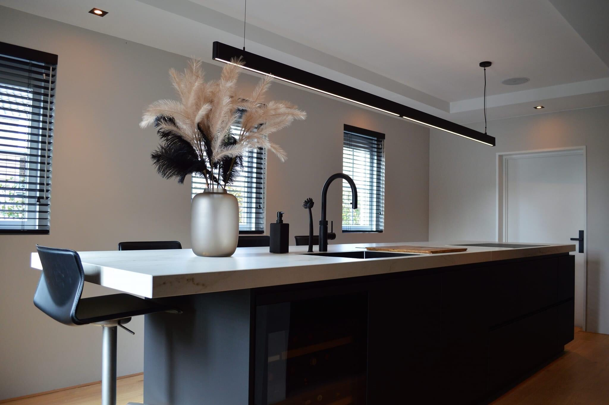 Novy Pendant Mineral Black 275cm