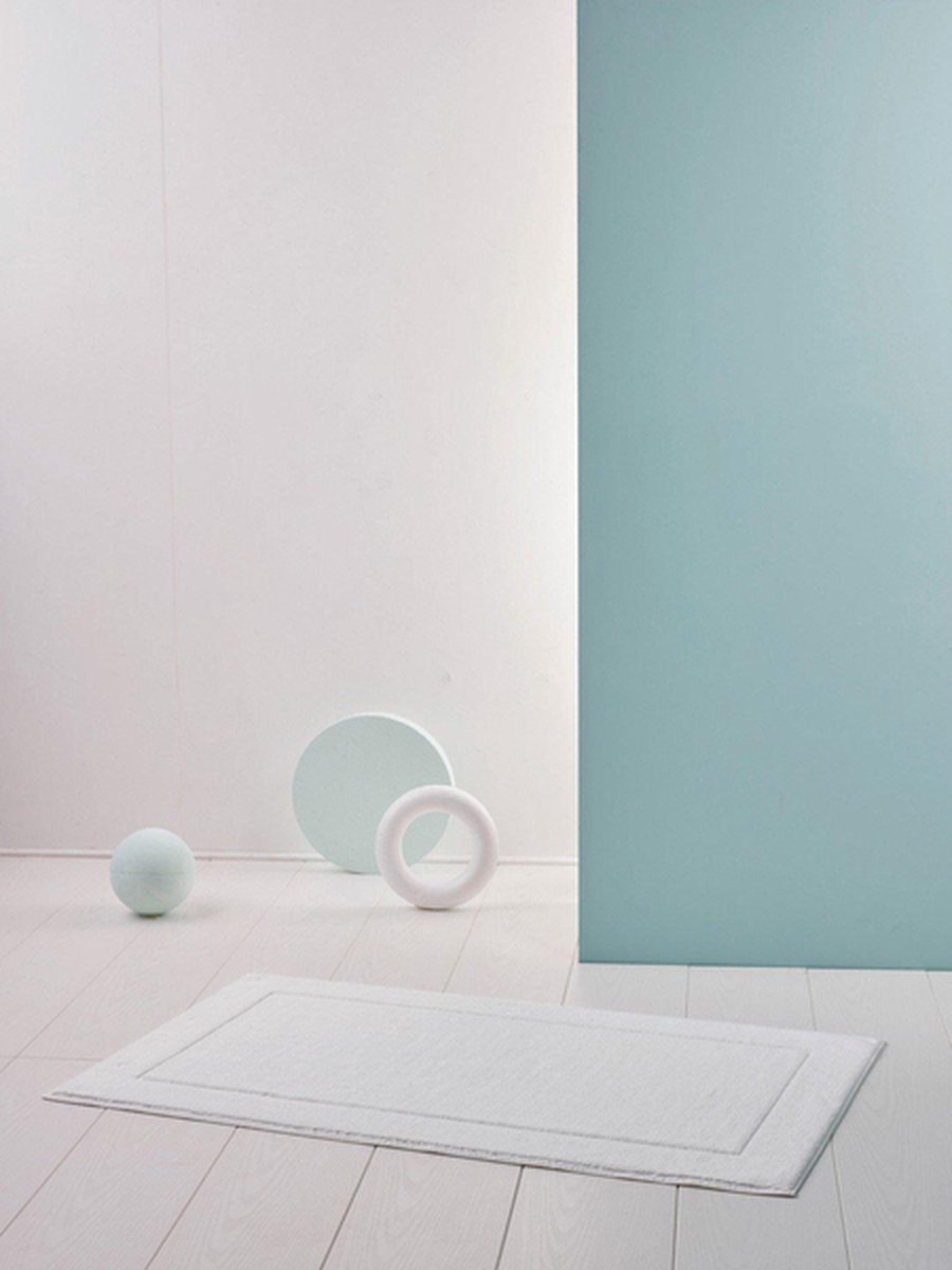 Badmat AQUANOVA LONBMB-43 London / 60x60 / White