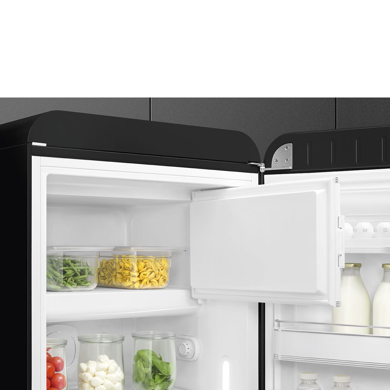 Koelkast SMEG FAB28RBL6 50's Style / C / 244L+26L / 153cm / zwart
