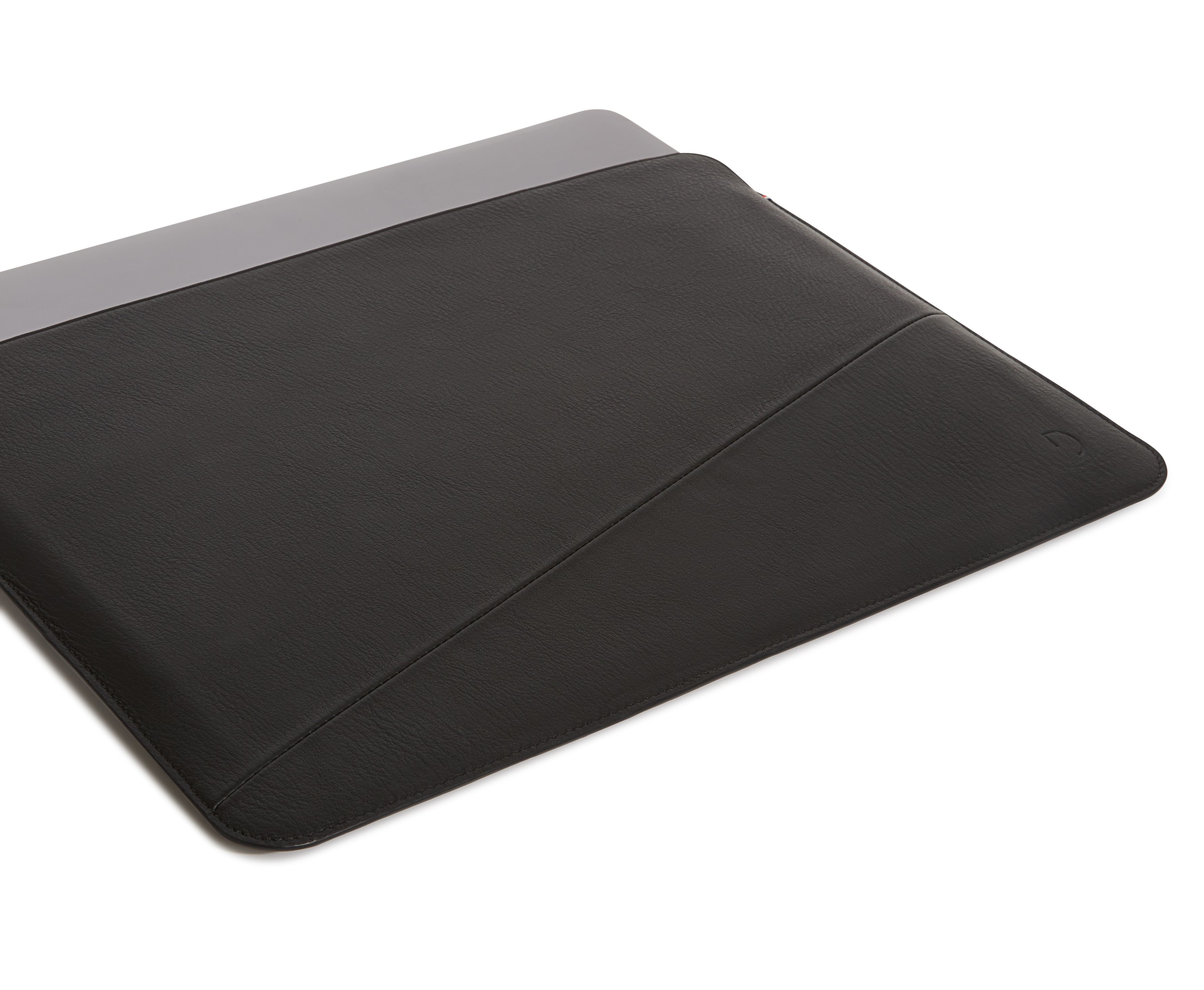 Decoded Leather Frame Sleeve for Macbook 13 inch black
