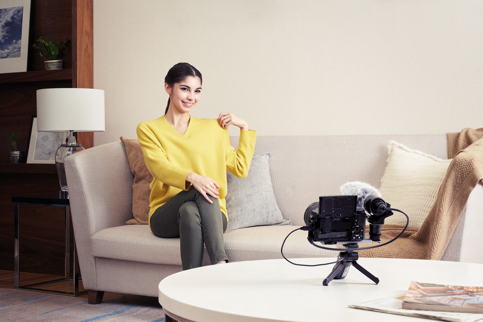 Sony α 6400 + SELP1650 MILC 24,2 MP CMOS 6000 x 4000 pixels Noir