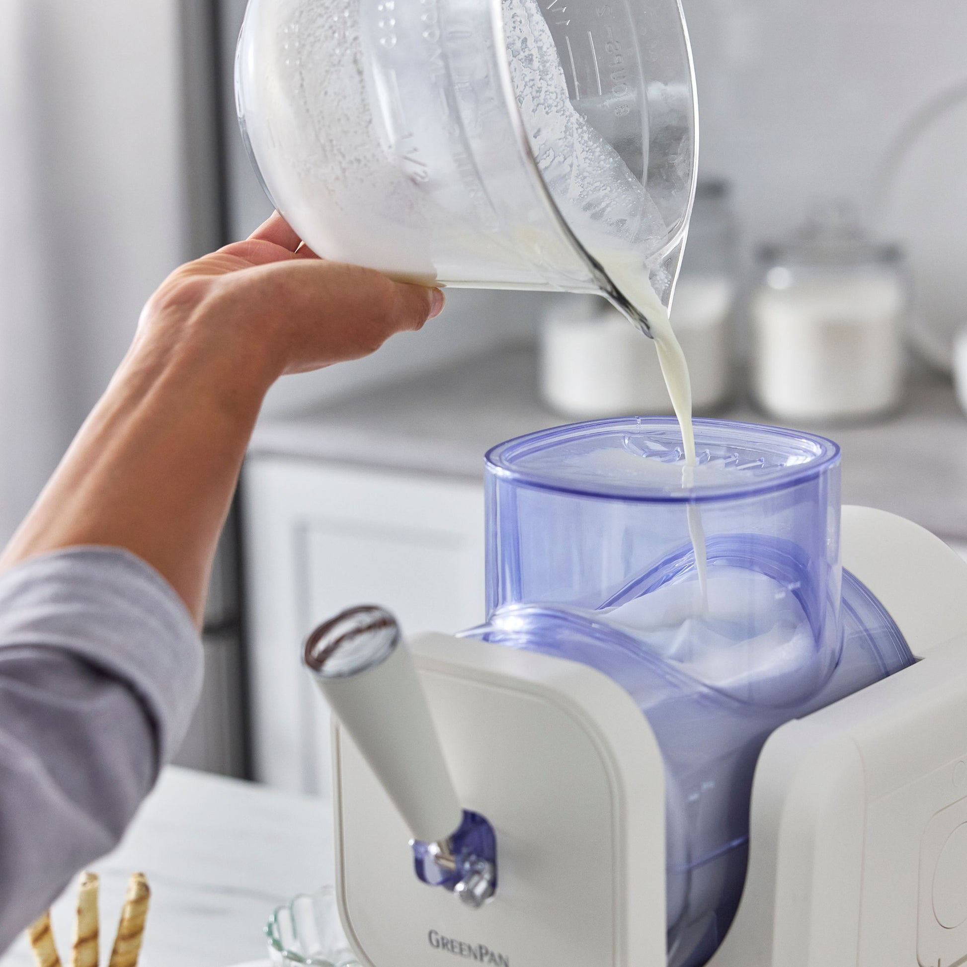 GreenPan Frost ijsmachine 1,87L Sorbetière pour glace italienne 1,8 L 300 W Noir, Blanc